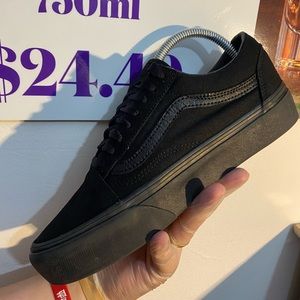 All black vans. Thick soles. Size 7.5 men’s 9 women’s barely worn. Authentic!